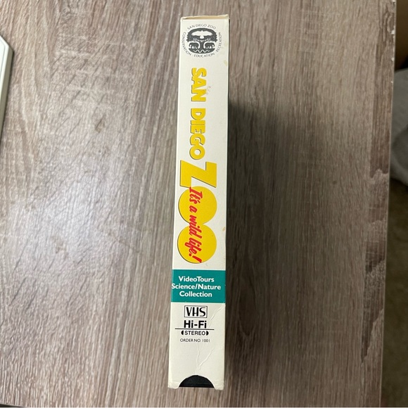 VINTAGE SAN DIEGO ZOO ITS A WILD LIFE VHS - Picture 3 of 5